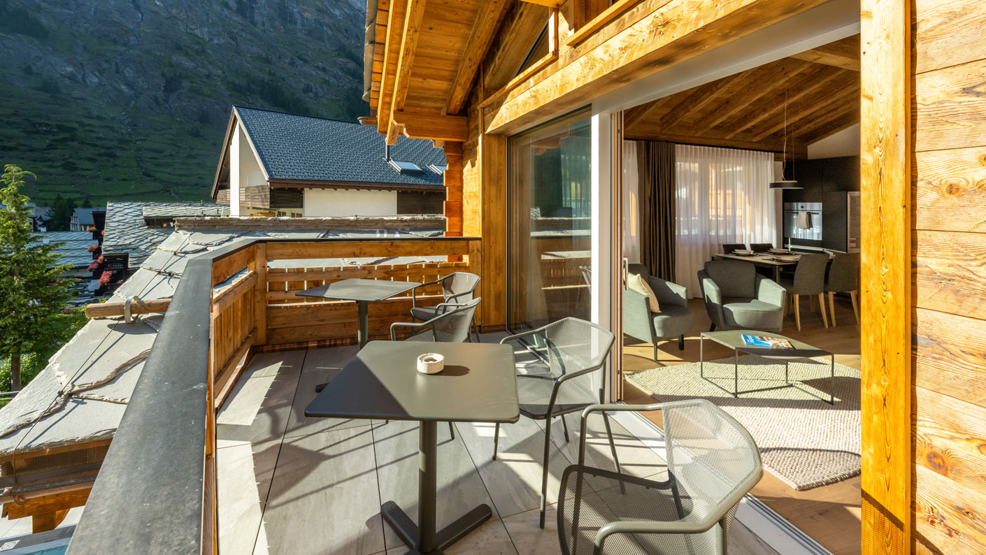 Colosseo Appartements Zermatt Aquamarin Suite Balkon