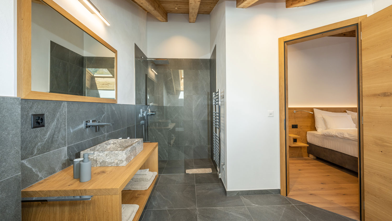 Colosseo Appartements Zermatt Diamant Suite Dusche