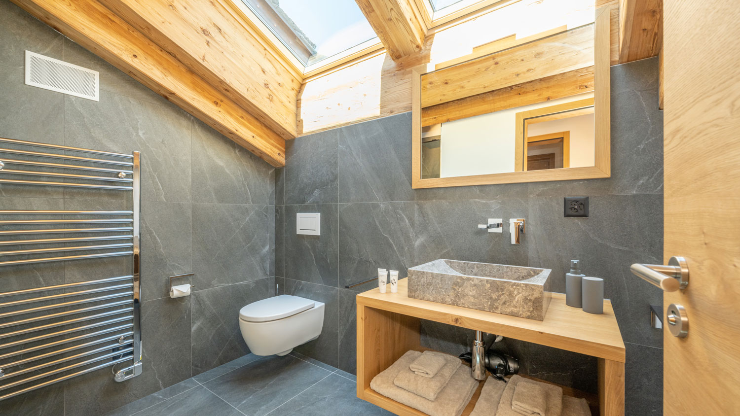 Colosseo Appartements Zermatt Diamant Suite Toilette