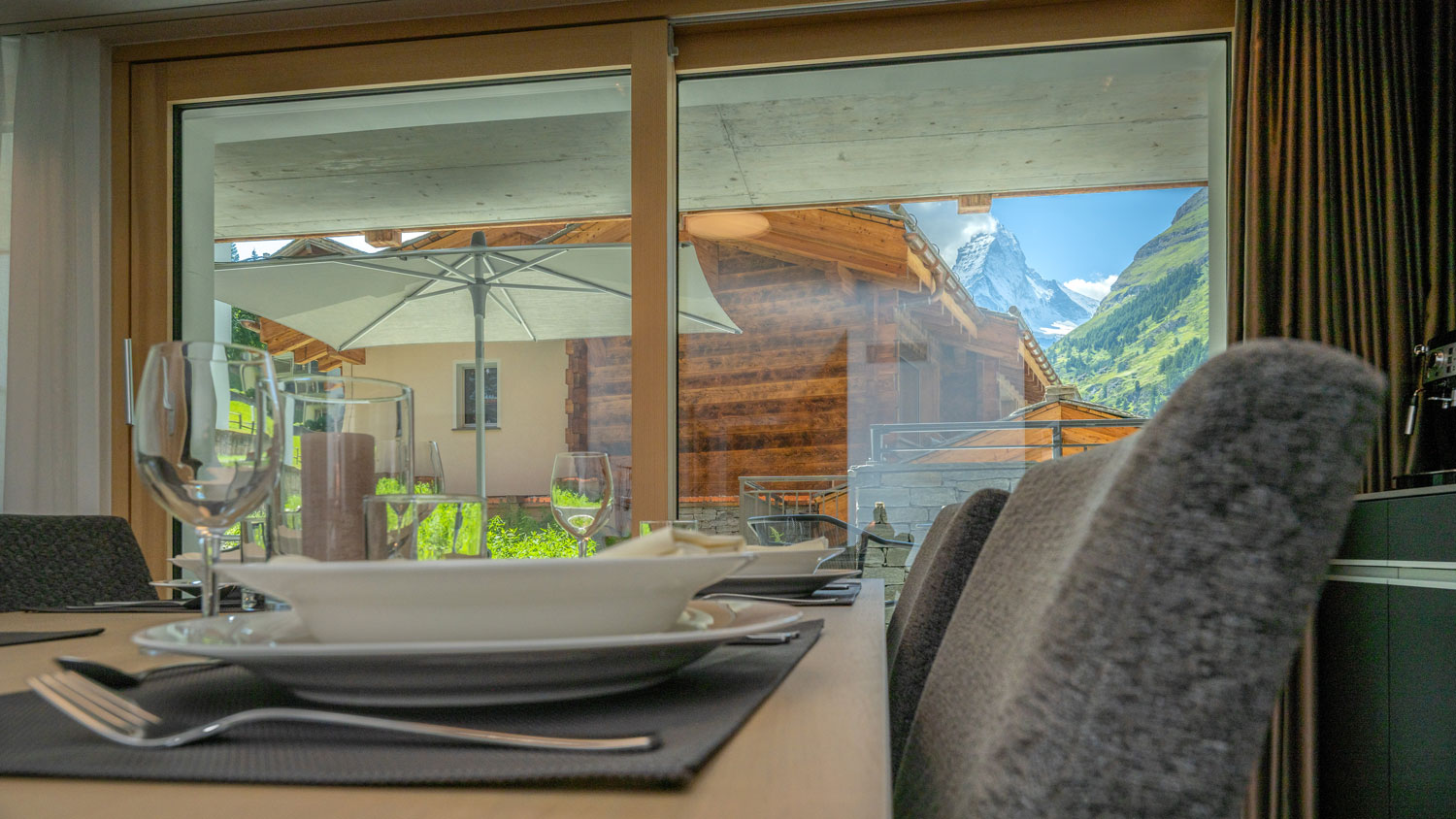 Colosseo Appartements Zermatt Malachit Suite Aussicht