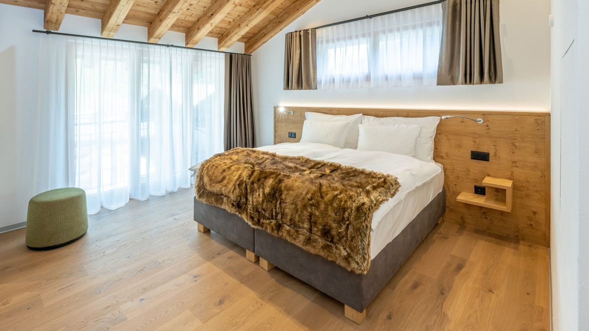 Colosseo Appartements Zermatt Rubin Suite Schlafzimmer